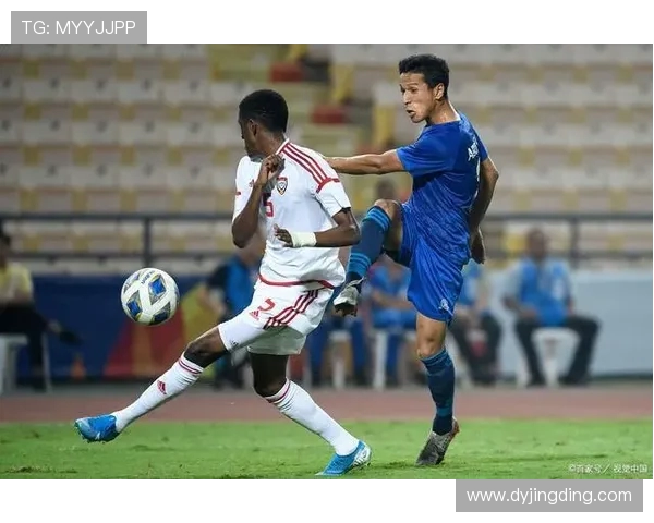 塔什干棉农与柏斯的精彩对决揭示了足球战术与团队合作的重要性